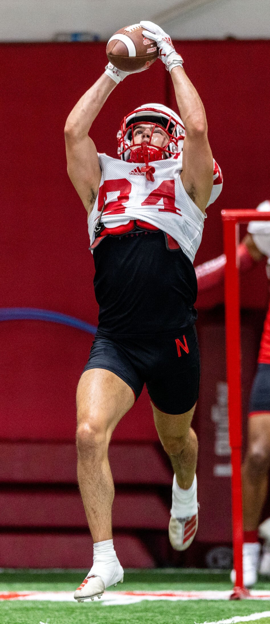 080222-owh-spo-huskerpractice-pic-cm015.jpg